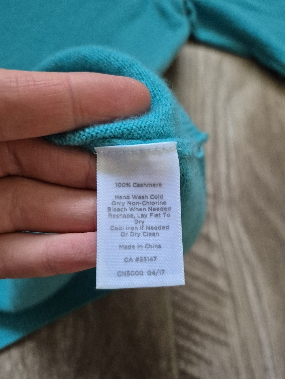 Talbots Women's Quiet Luxury Old Money Blue Cashmere Sweater Size Small - Picture 6 of 6